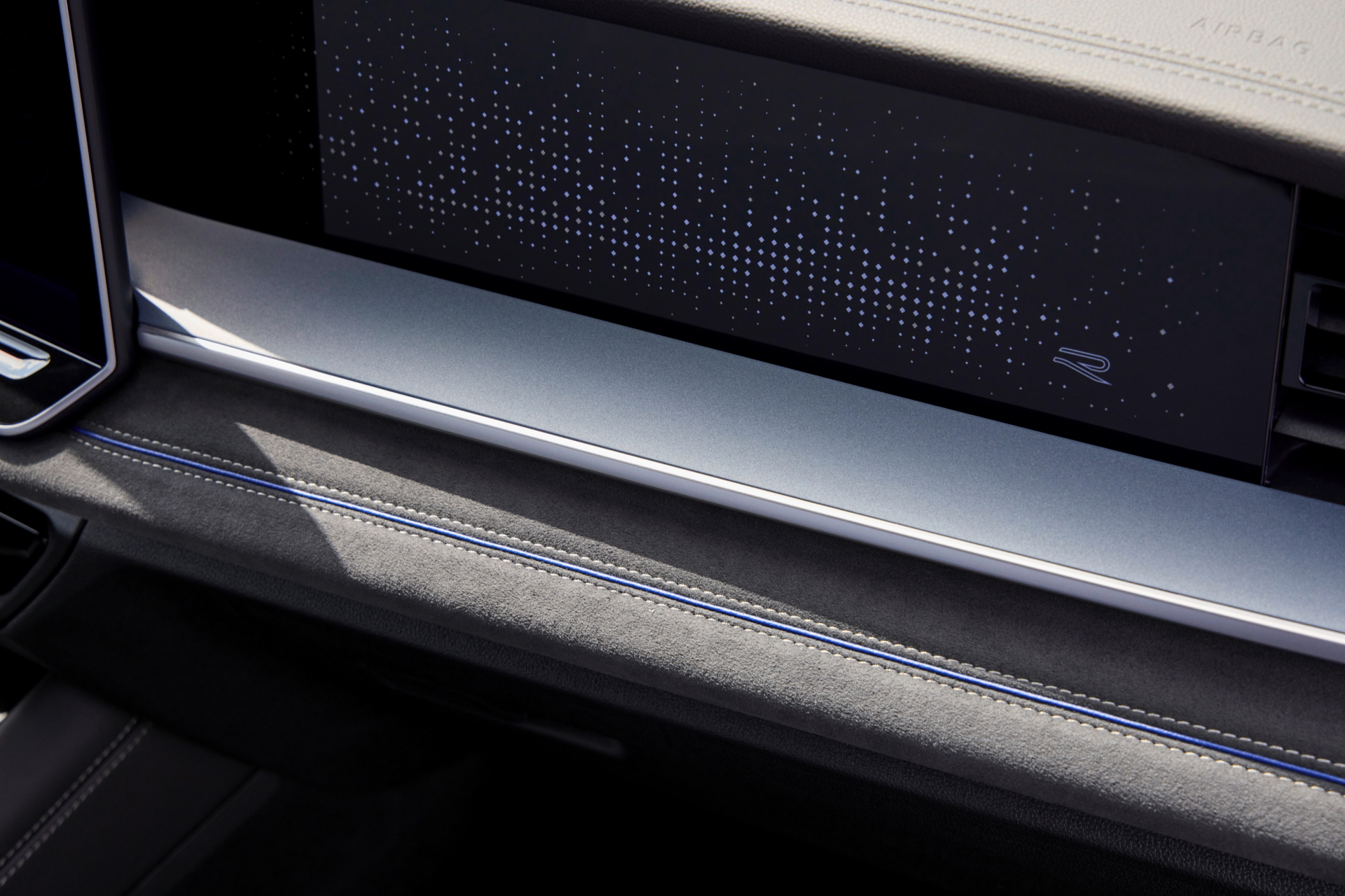 Detalle umbral puerta Volkswagen Tayron 2025.