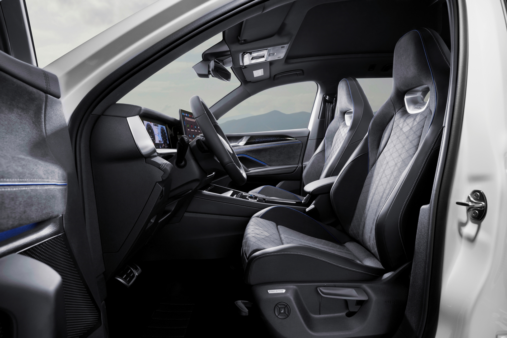 Cabina espaciosa y moderna con acabados premium. Volkswagen Tayron 2025