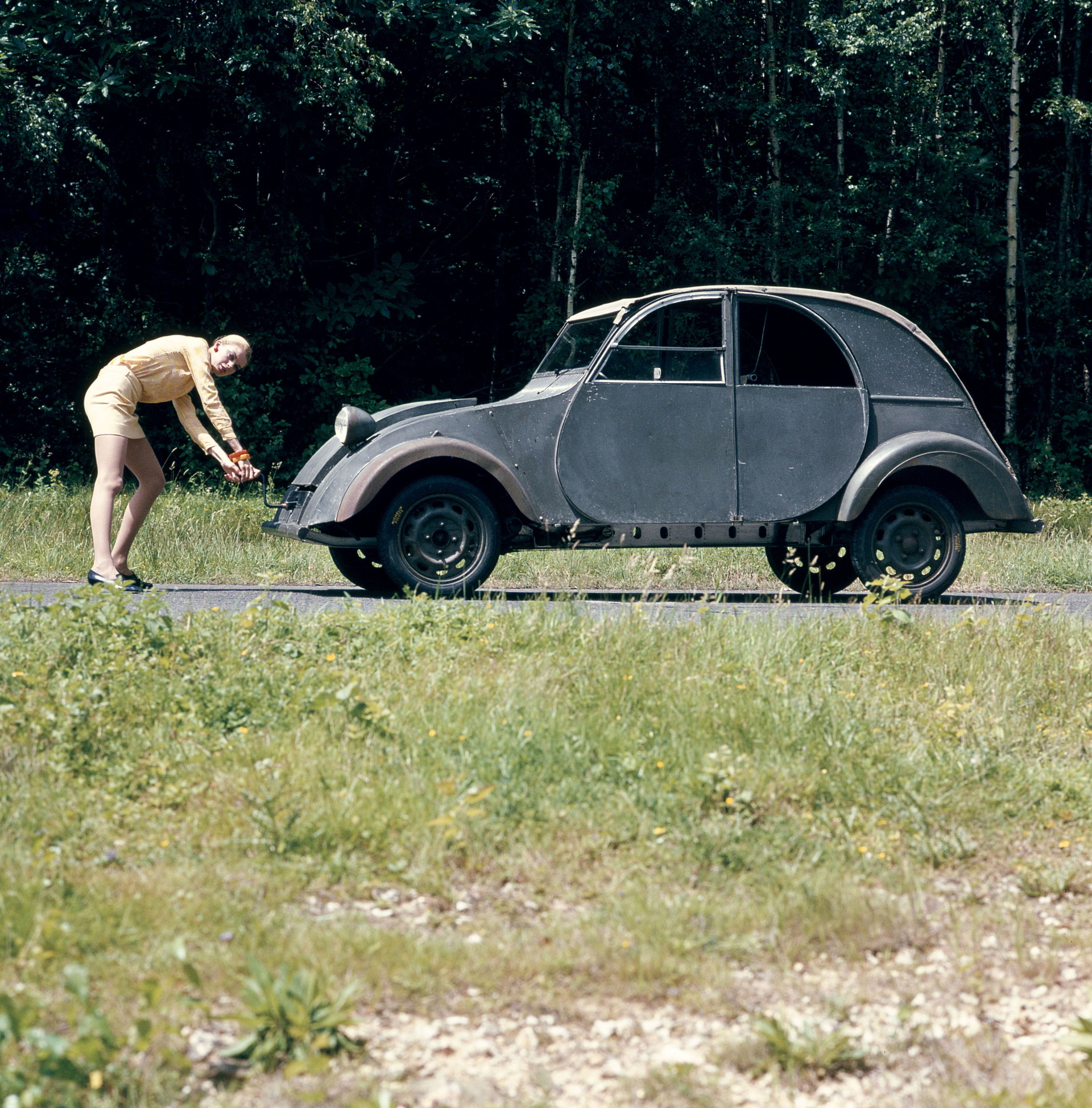 Prototipo de la icónica 2CV, muestra su diseño característico