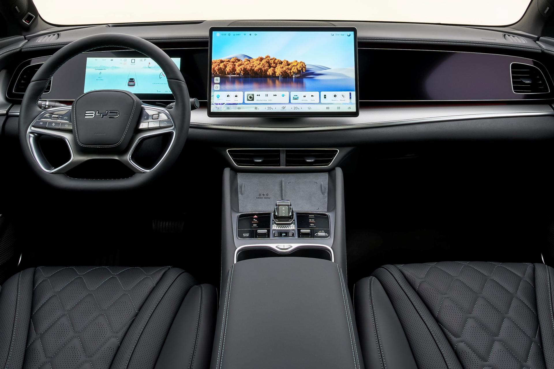 Interior del BYD Sealion, muestra un diseño moderno y tecnológico.