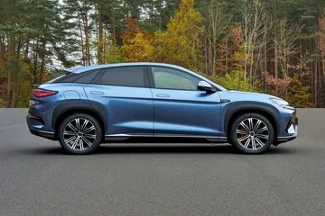 El BYD Sealion destaca por su diseño deportivo y moderno, ideal para los amantes de los SUV.