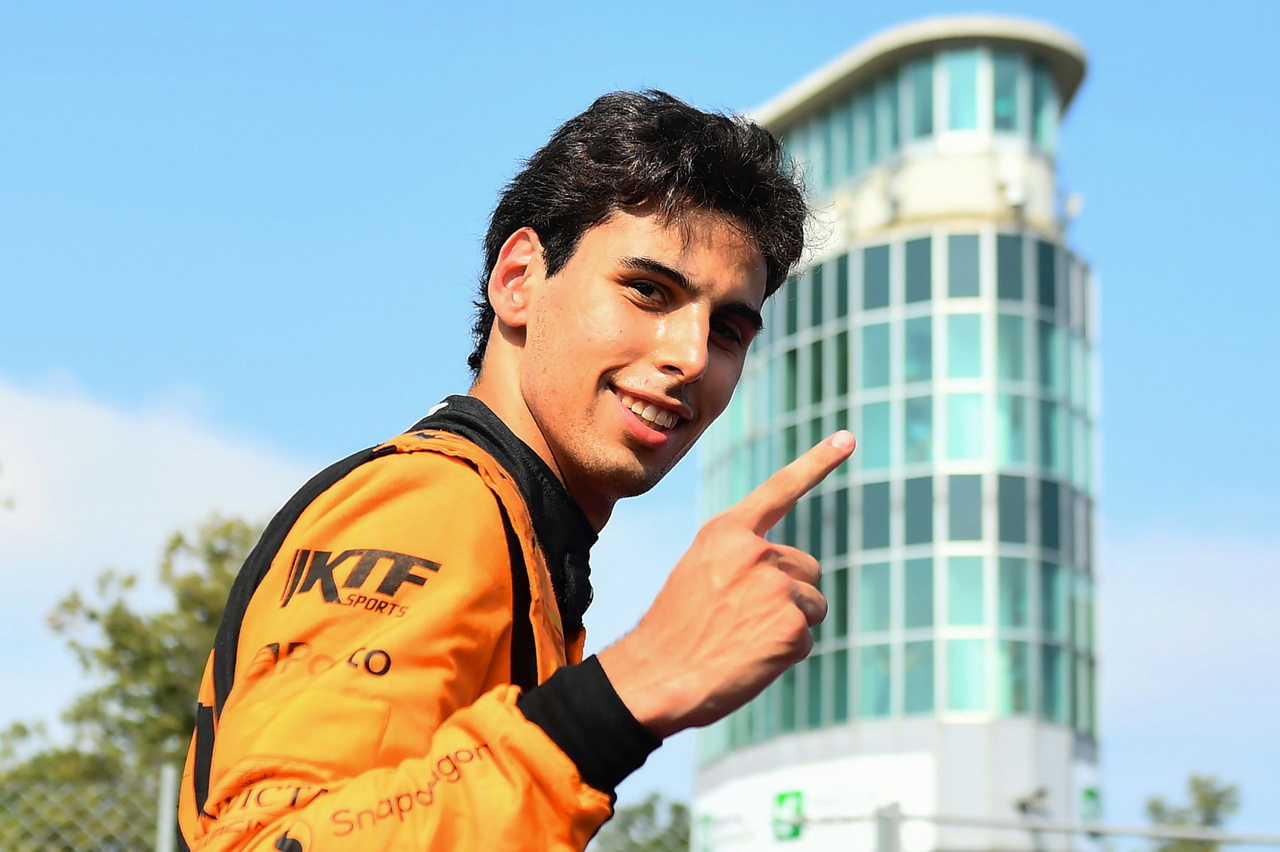 Gabriel Bortoleto confirmado como piloto de Sauber F1 para 2025.