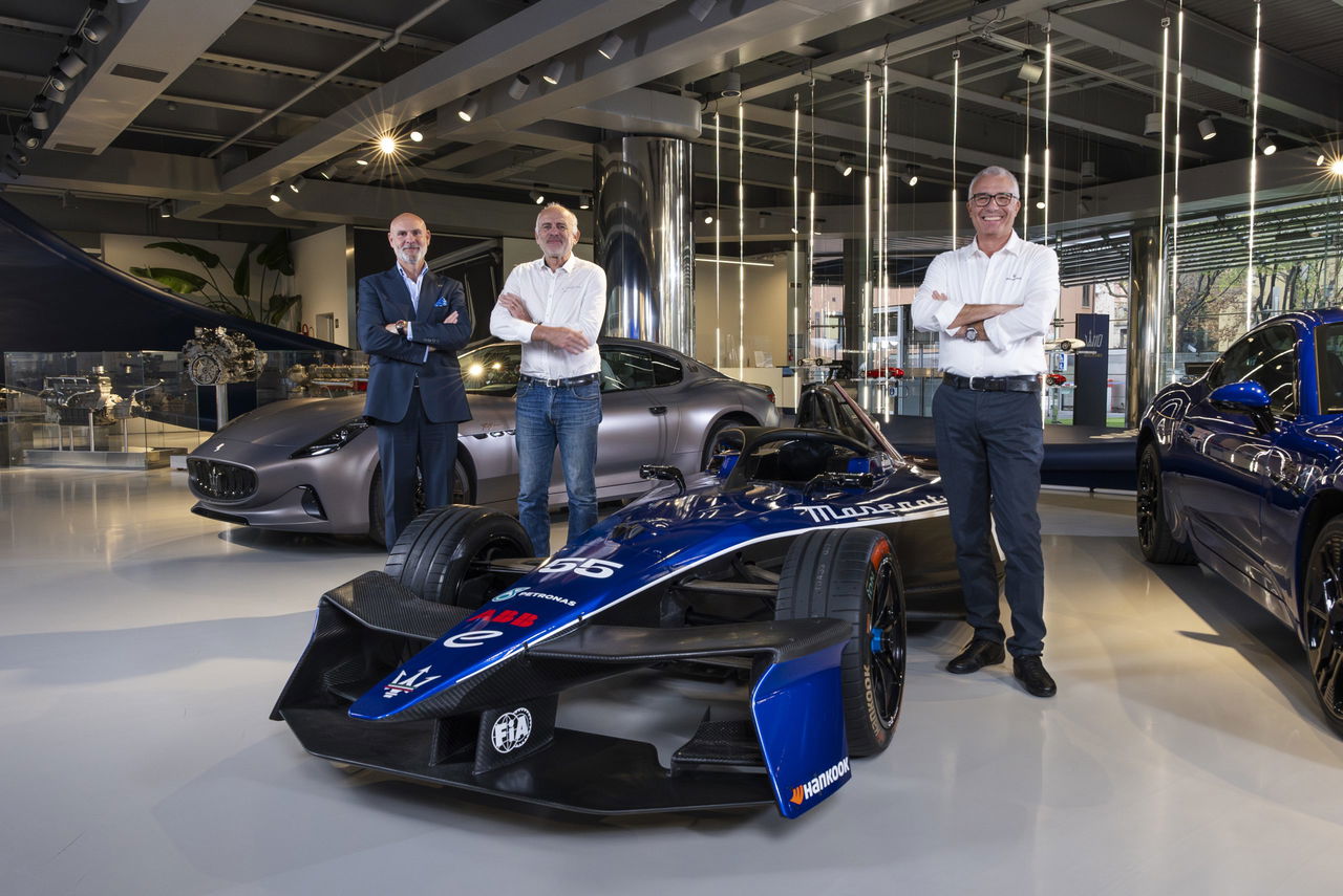 Maserati reafirma su compromiso con la Fórmula E mostrando su monoplaza GEN4.