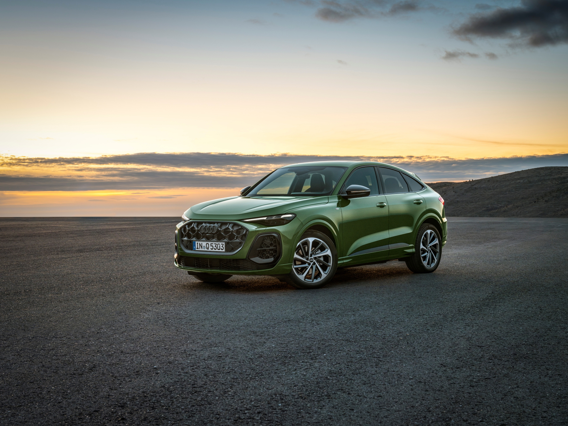 Primeras imágenes del Audi Q5 Sportback, un SUV dinámico y premium.