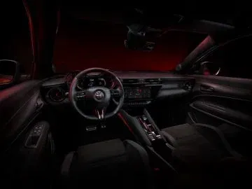Interior deportivo con acabados elegantes y diseño funcional. Interior deportivo con acabados elegantes y diseño funcional.