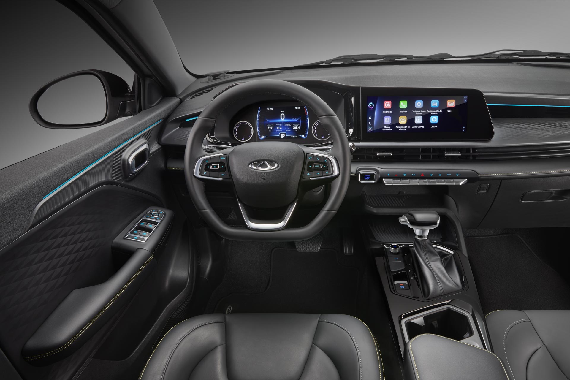 Habitáculo del Chirey Tiggo 2 Pro que muestra el volante y parte del salpicadero.