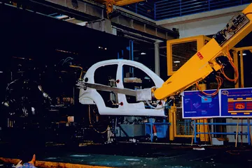 Proceso de fabricación del Chrysler CCV en planta de ensamblaje.