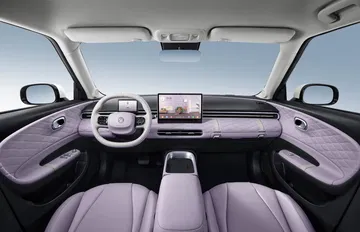 Vista del interior del Dongfeng Box, que combina modernidad y ergonomía.