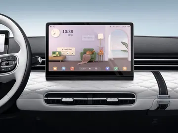 Vista del interior del Dongfeng Box, con tecnología moderna y acabados de calidad.