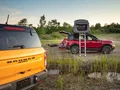 Este 4x4 de diseño retro destaca por su versatilidad y accesibilidad en rutas. 