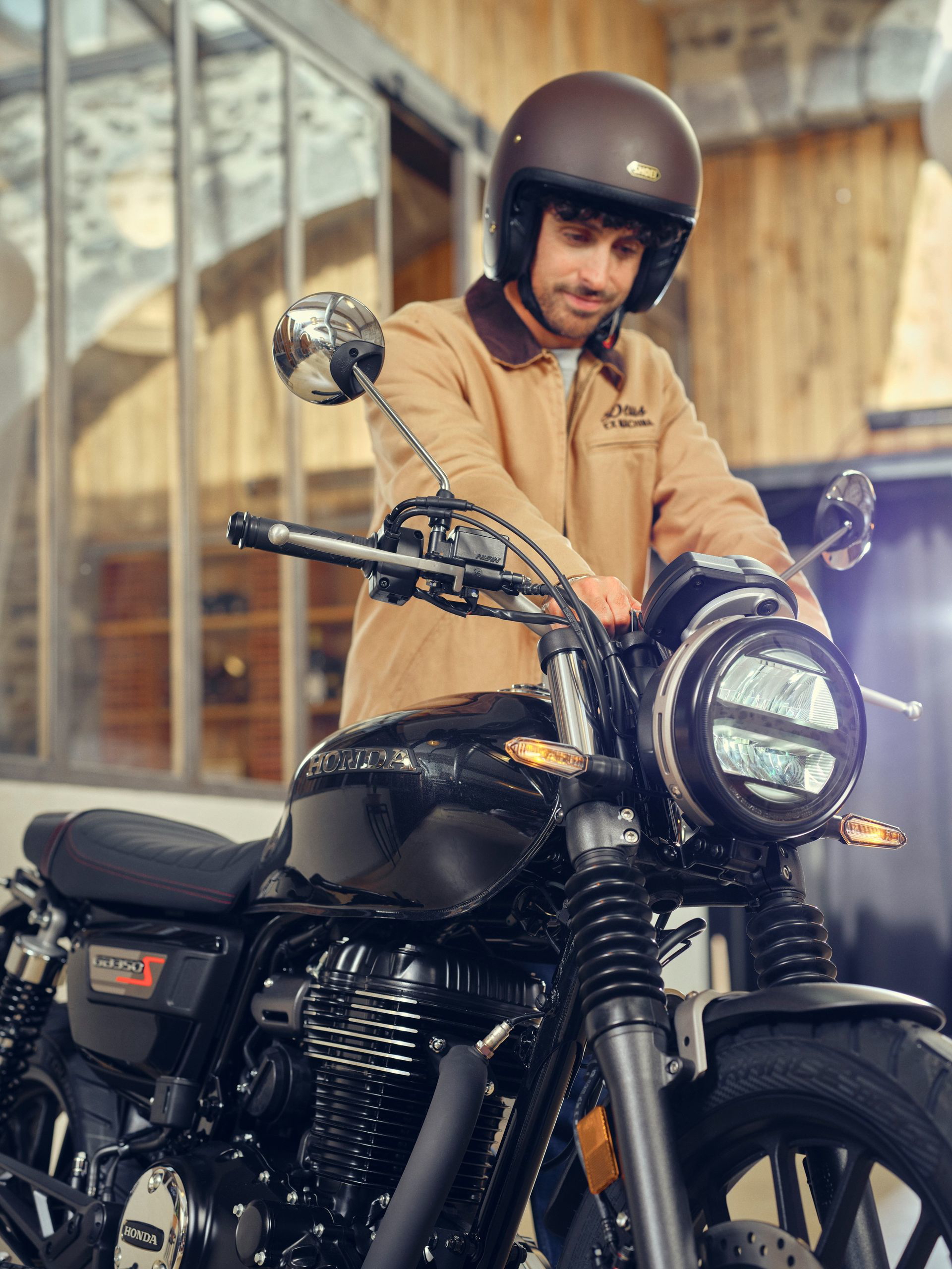Honda GB350S, sublime fusión de tradición y modernidad en el segmento neoclásico.