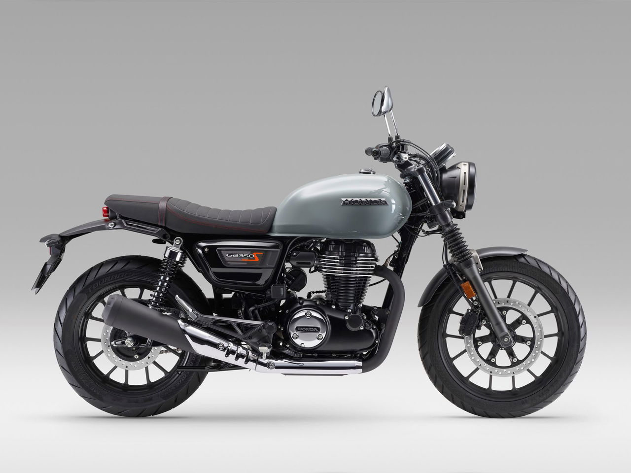 Vista lateral Honda GB350S, estética neoclásica con acabados premium