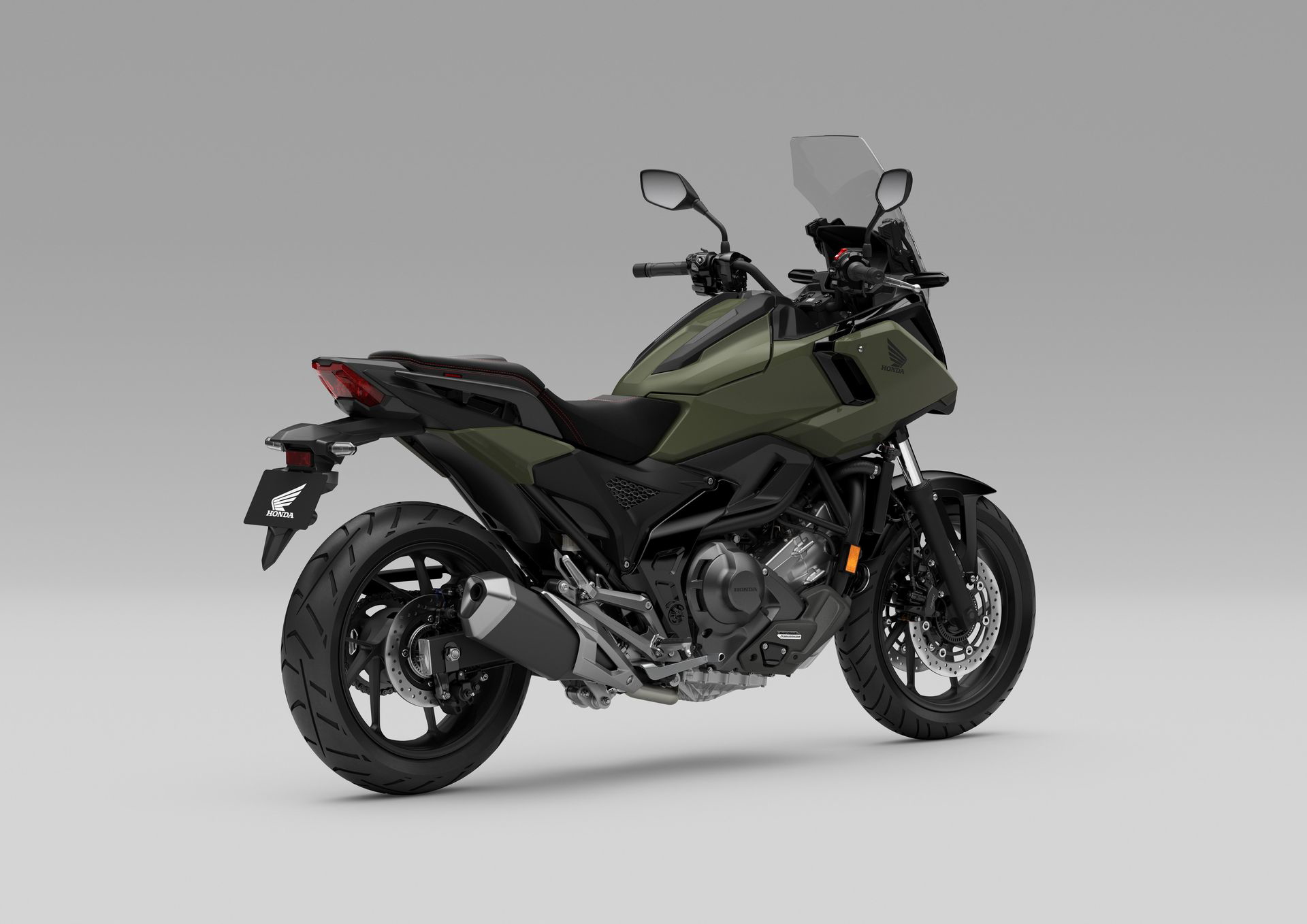 La NC750X destaca por su diseño versátil y su bajo consumo de 3,5 l/100 km.