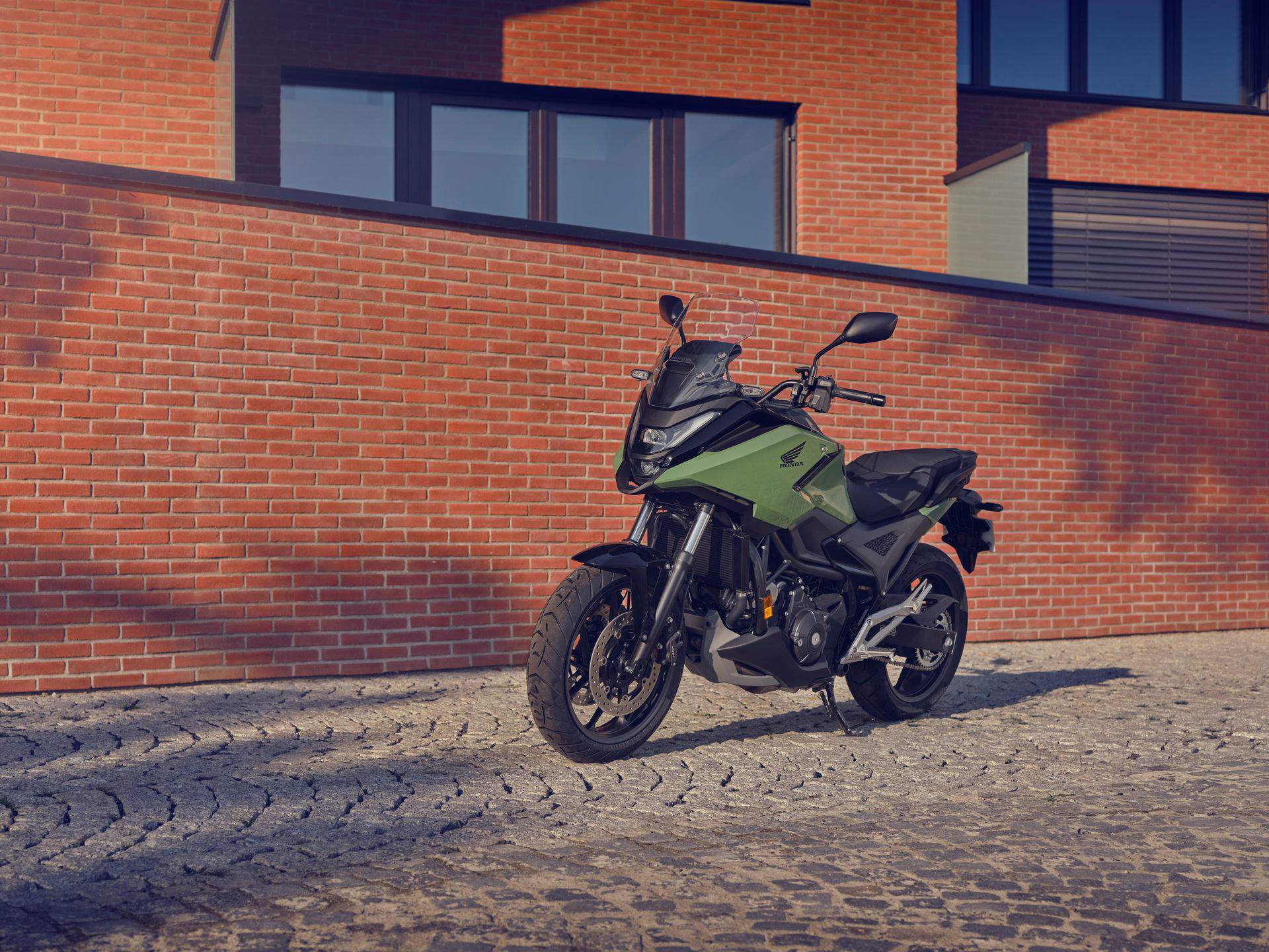 La Honda NC750X combina el diseño deportivo con la versatilidad trail.