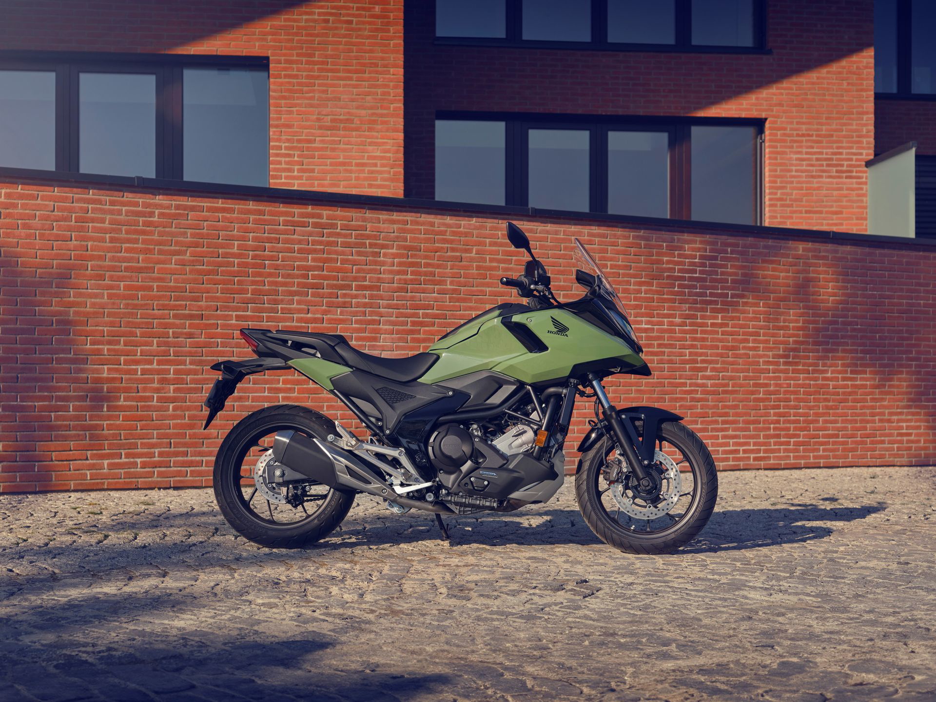 La Honda NC750X se destaca por su versatilidad y eficiencia en consumo.