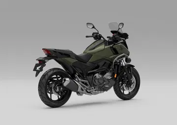 La NC750X ofrece una fusión perfecta de estilo y utilidad; ideal para la aventura.