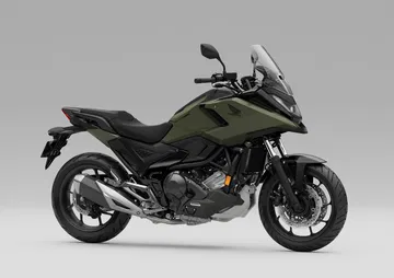La Honda NC750X combina la versatilidad de una trail con el espíritu de una moto deportiva.