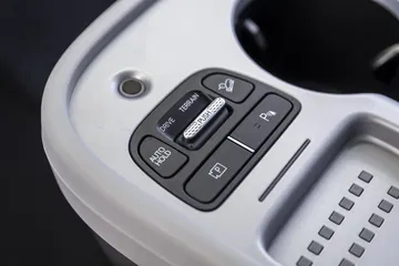 Controles intuitivos y acabados de alta calidad en el interior del Hyundai Ioniq 9.