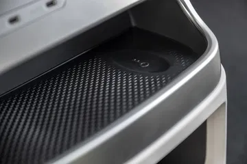 Vista del maletero, muestra la capacidad y diseño del Hyundai Ioniq 9 para viajes familiares.