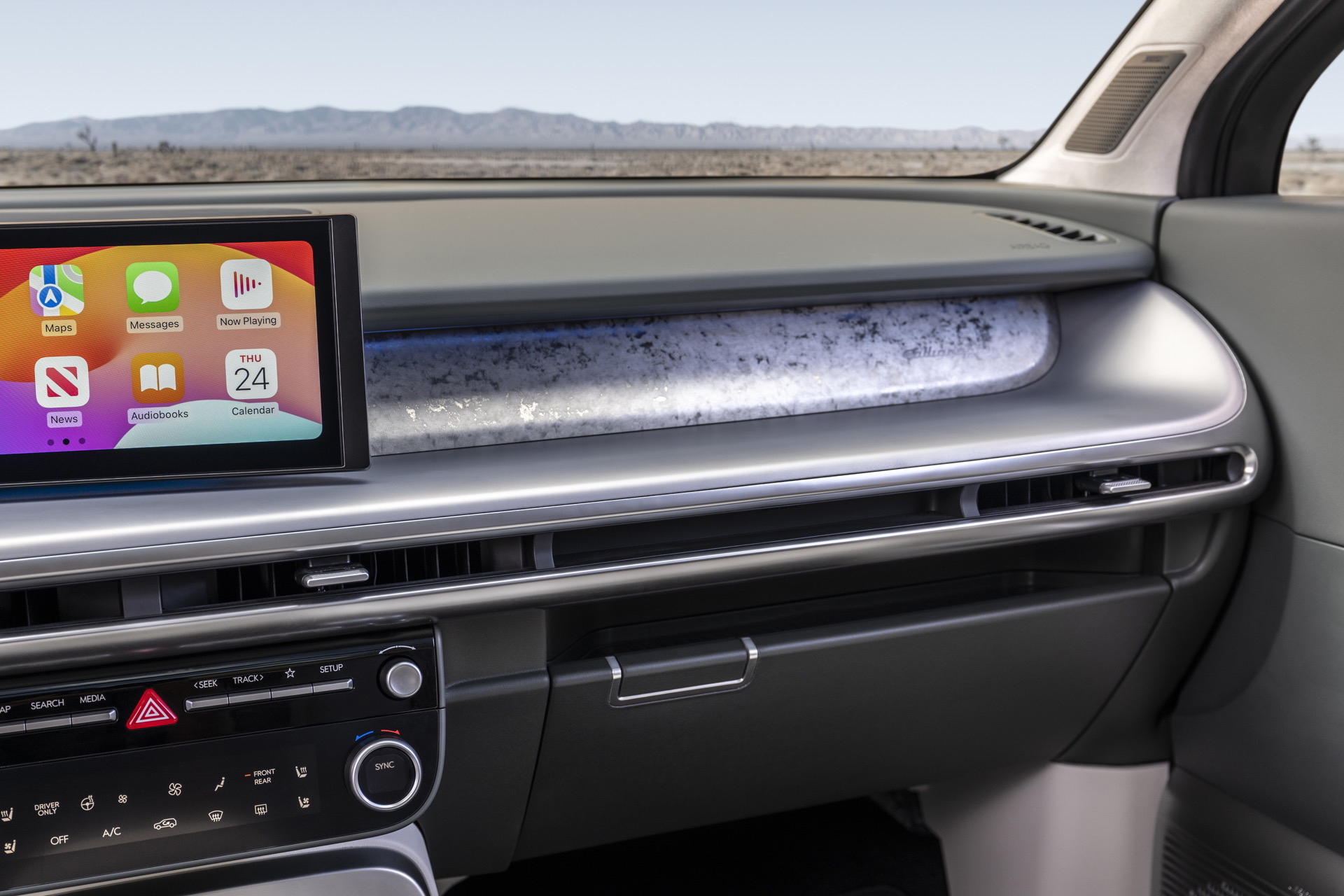 Interior del Hyundai Ioniq 9, destaca su diseño moderno y funcional.