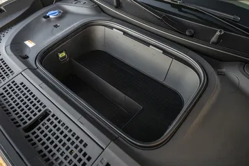 Espacioso maletero del Ioniq 9, ideal para viajes familiares. Su diseño maximiza la capacidad.