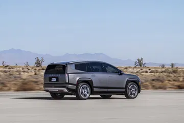 El Hyundai Ioniq 9 ofrece un diseño futurista con amplios espacios para 7 pasajeros.