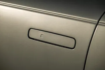 Detalles del sistema de cierre en la puerta del Hyundai Ioniq 9.