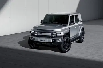 El EBRO Comando destaca por su robusto diseño todoterreno y líneas agresivas.