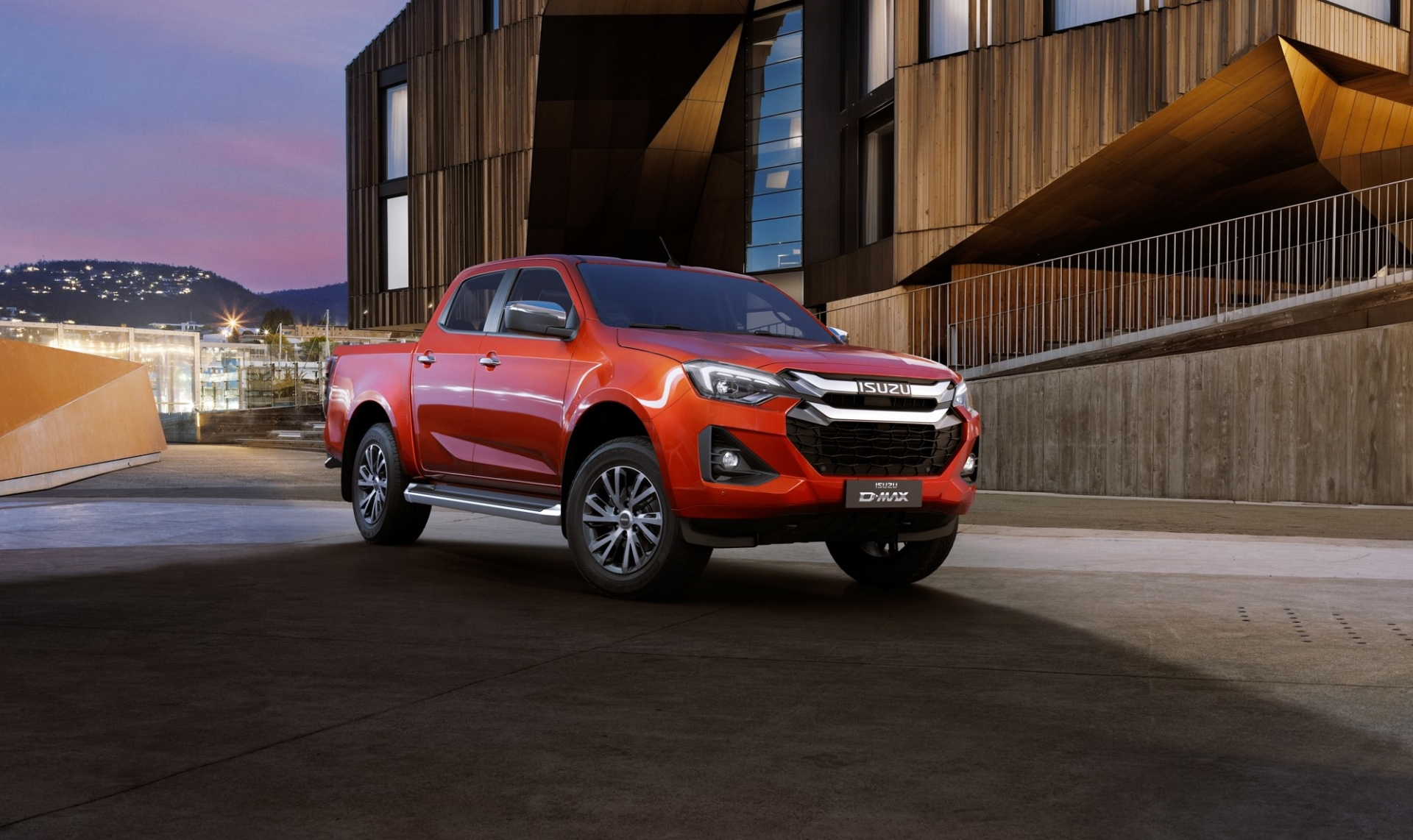 El Isuzu D-MAX 2025 destaca por su robustez y diseño moderno, ideal para cualquier aventura.