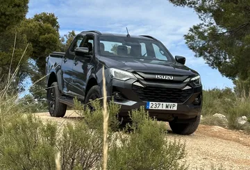 El Isuzu D-MAX 2025 se presenta como una opción robusta y versátil en el segmento de pick-ups.