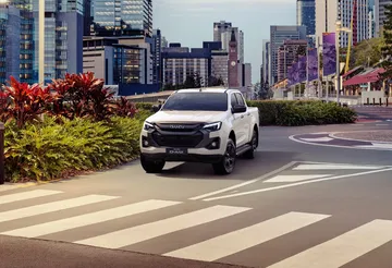 El Isuzu D-MAX combina robustez y diseño moderno, perfecto para aventureros.