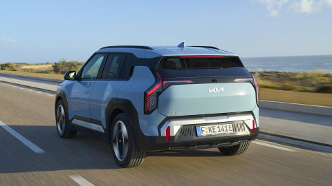 kia-ev3-Earth-6