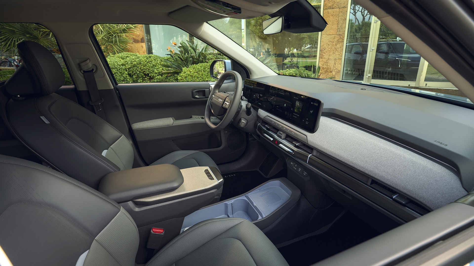 Interior moderno y funcional, enfocado en la comodidad y tecnología.