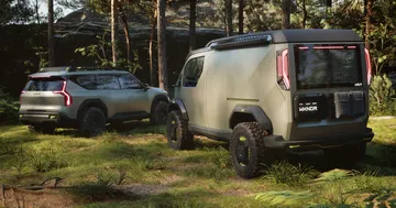 La Kia EV9 se luce en terrenos off-road, prometiendo versatilidad y robustez.