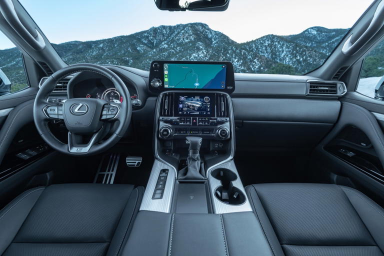 Elegante y sofisticado interior con acabados premium y tecnolog&iacute;a avanzada.