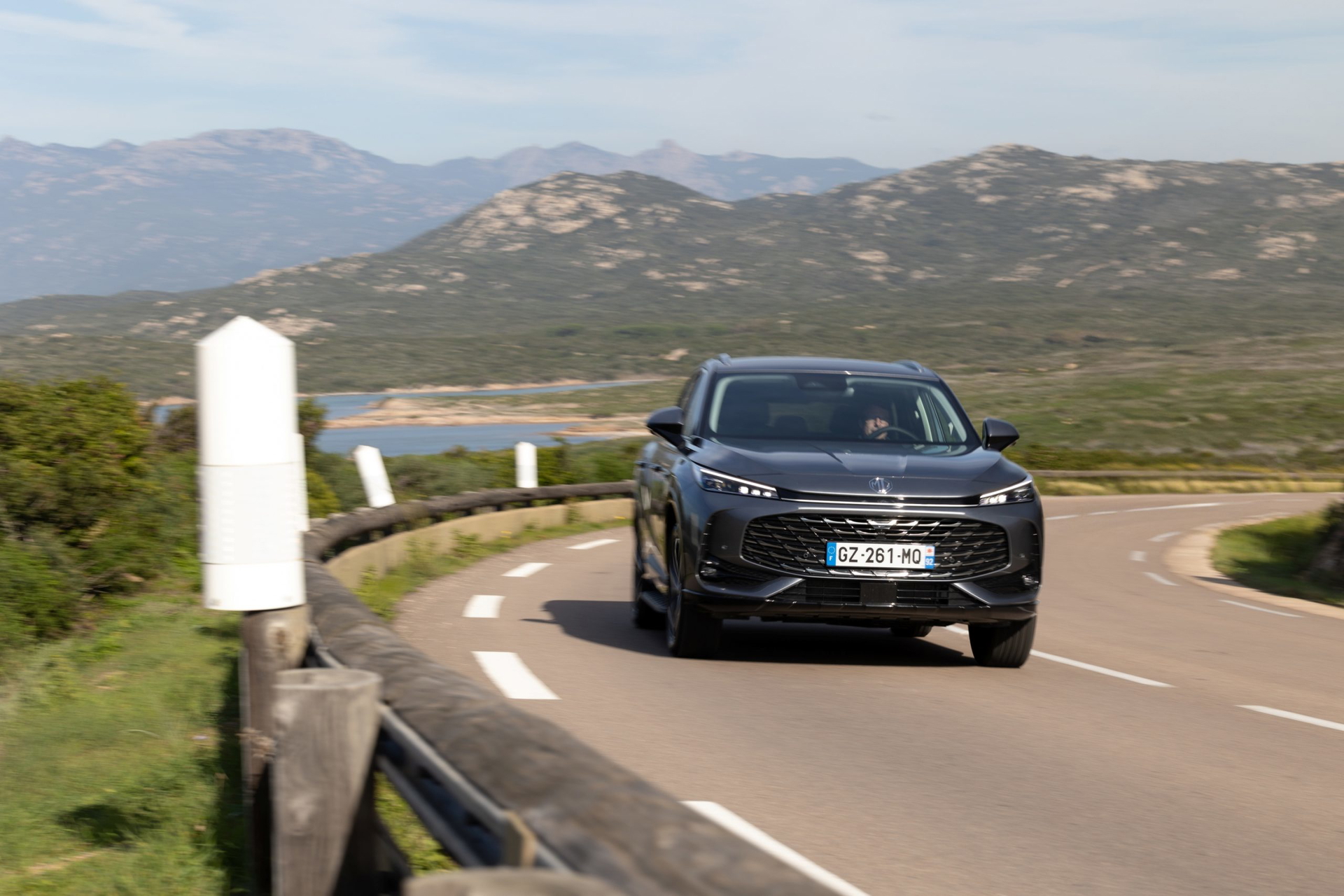 El nuevo MG HS destaca por su diseño atractivo y dinámico, ideal para el mercado español.