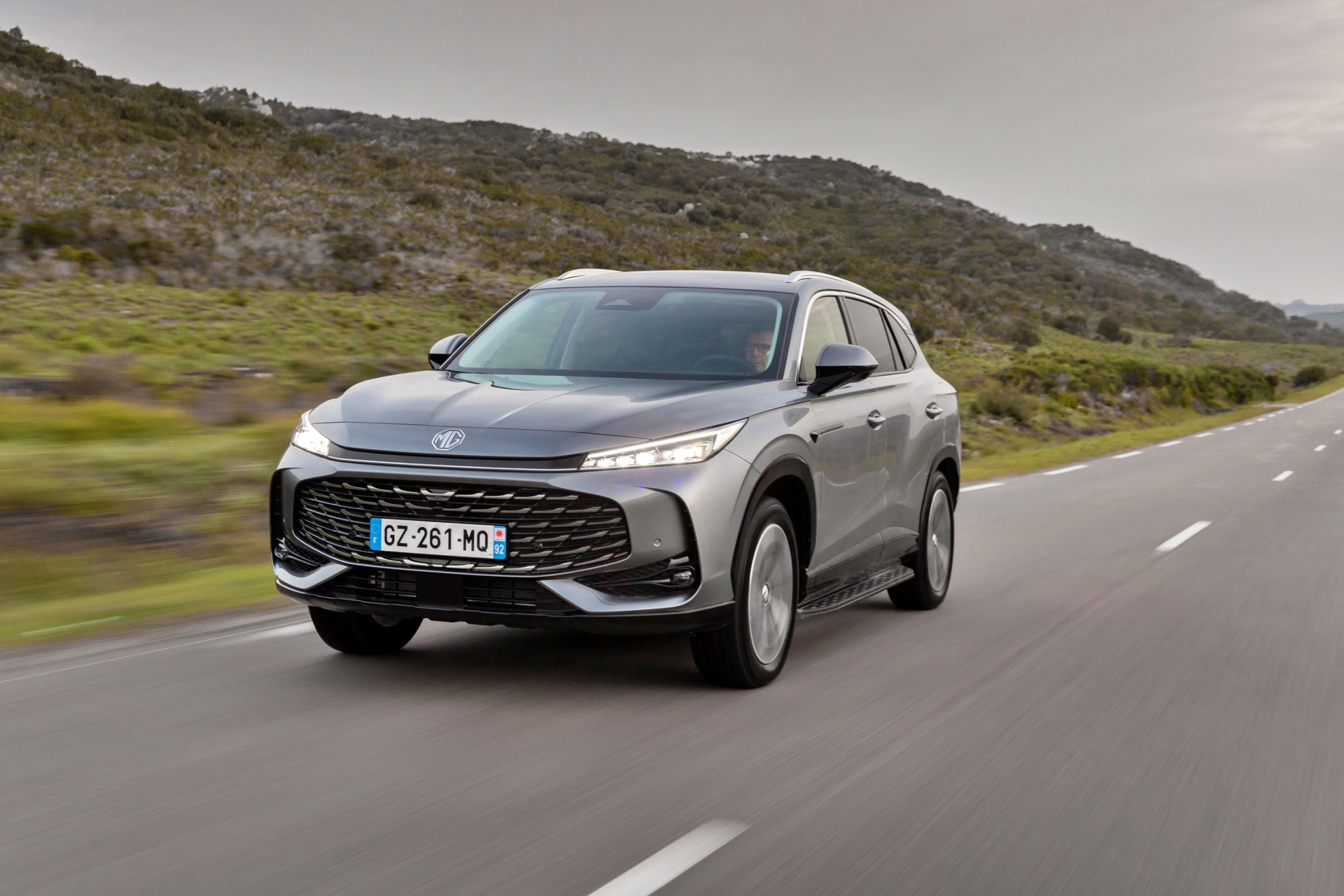 El nuevo MG HS se presenta como una alternativa competitiva y asequible en el segmento SUV.