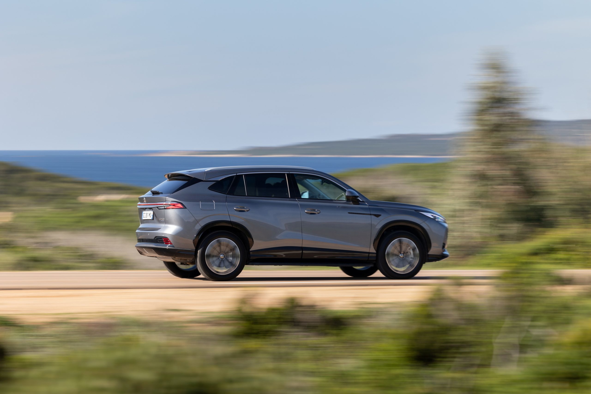 Más imágenes del SUV de mayor tamaño de MG, que es 12.000 euros más barato que el Toyota RAV4 y llega a España en el momento perfecto.