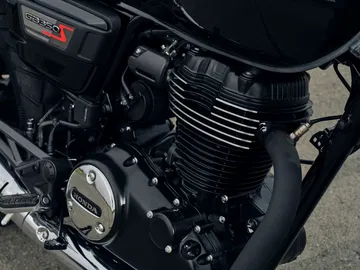 Vista detallada del motor Honda GB350S, sinónimo de fiabilidad japonesa.