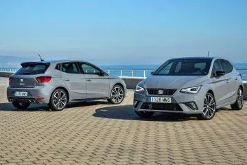 El SEAT Ibiza destaca por su diseño dinámico y moderno, ideal para la ciudad. El SEAT Ibiza destaca por su diseño dinámico y moderno, ideal para la ciudad.