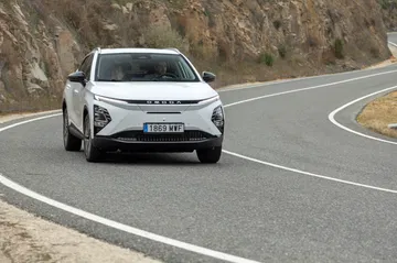 El Omoda 5, SUV con etiqueta 0, combina diseño moderno y eficiencia.