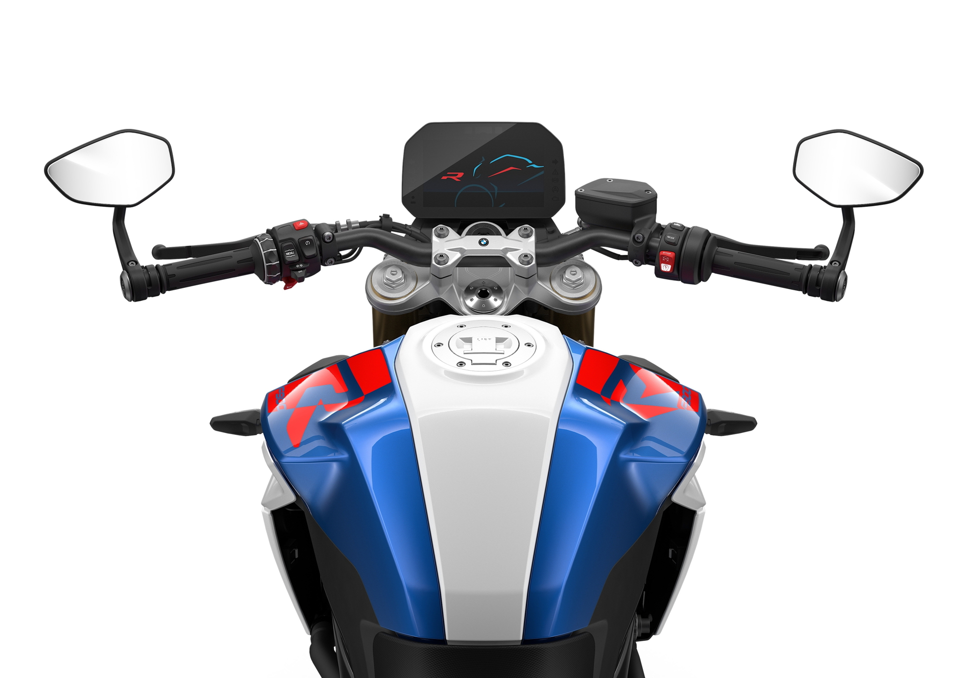 Vista trasera y lateral de la BMW F 900 R, destacando su diseño moderno y agresivo.