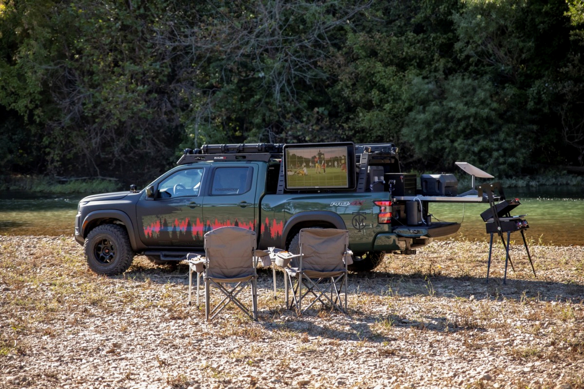 Vista lateral de la Trailgater, una robusta 4x4 perfecta para aventureros.