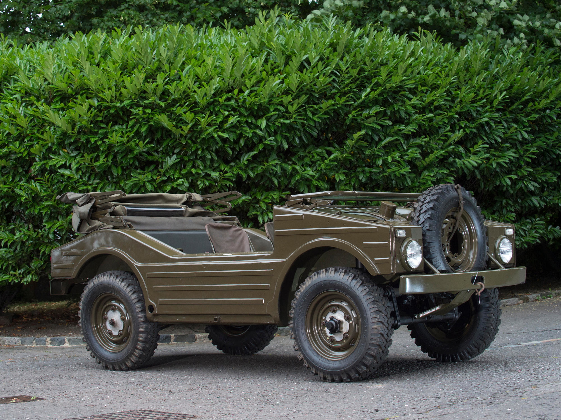 Porsche 597 Jagdwagen, rival del Jeep Willys con su inconfundible diseño 4x4.