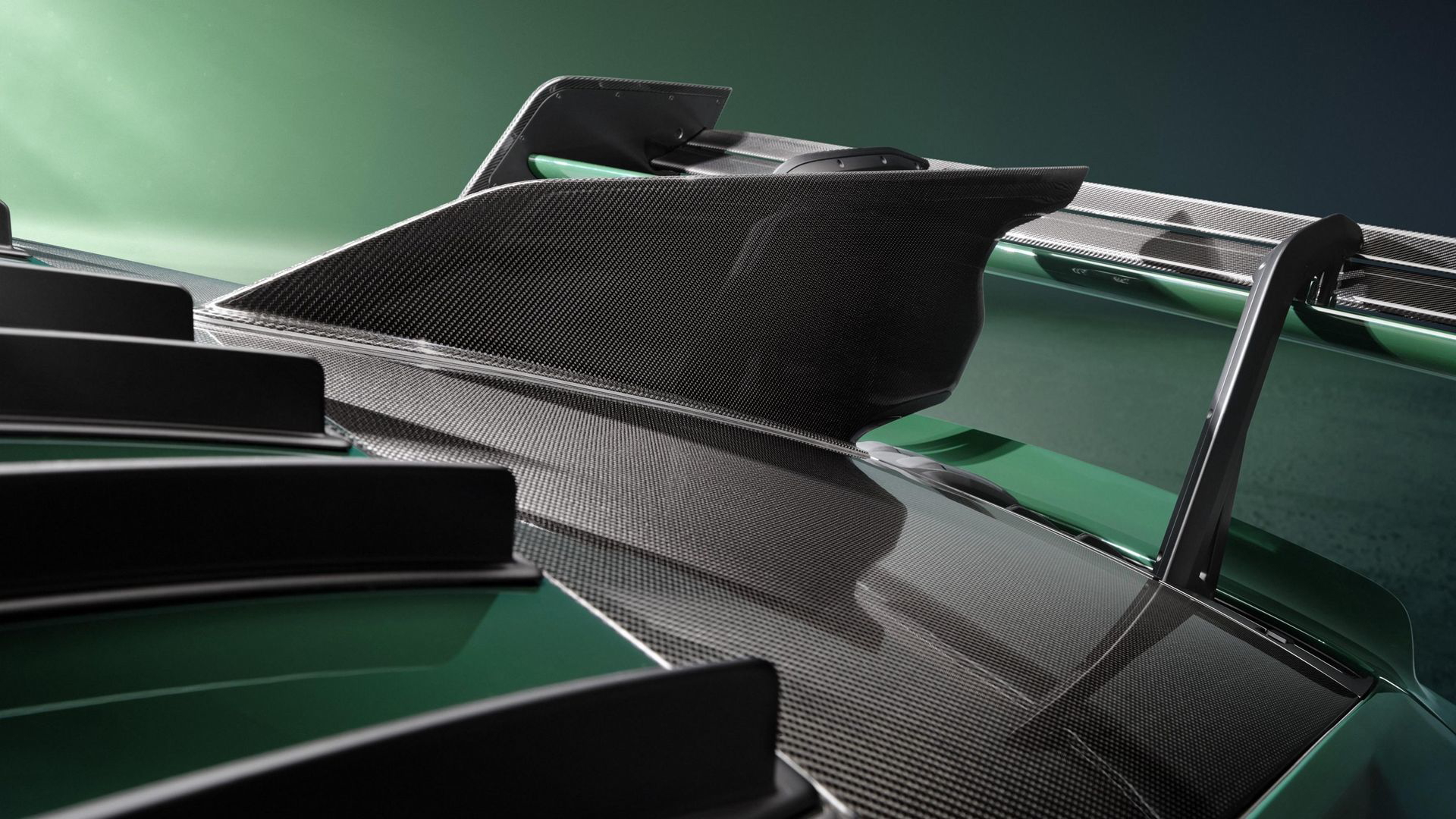 El alerón del 911 GT3 RS de Manthey Racing redefine la aerodinámica del rendimiento