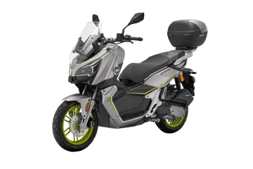 El QJ Motor ATR 125 destaca por su eficiencia y diseño moderno. Ideal para la ciudad.