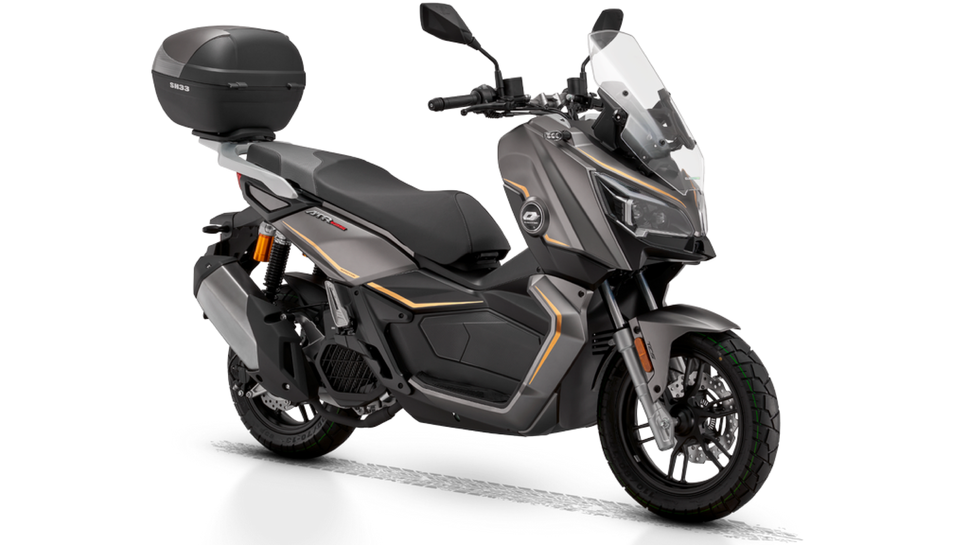 El QJ Motor ATR 125 destaca por su diseño funcional y moderno, ideal para una movilidad ágil.