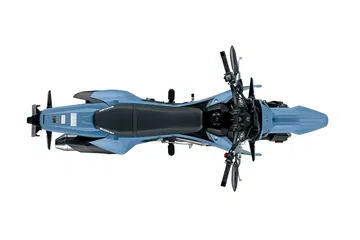 Vista superior del SUZUKI DR-Z4SM, mostrando su diseño agresivo y óptima ergonomía.