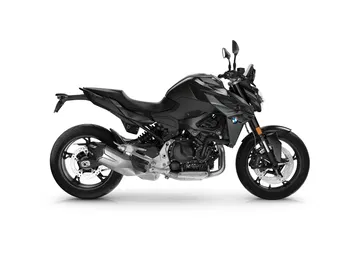 La nueva BMW F 900 R se presenta con un diseño moderno y agresivo, ideal para la ciudad.