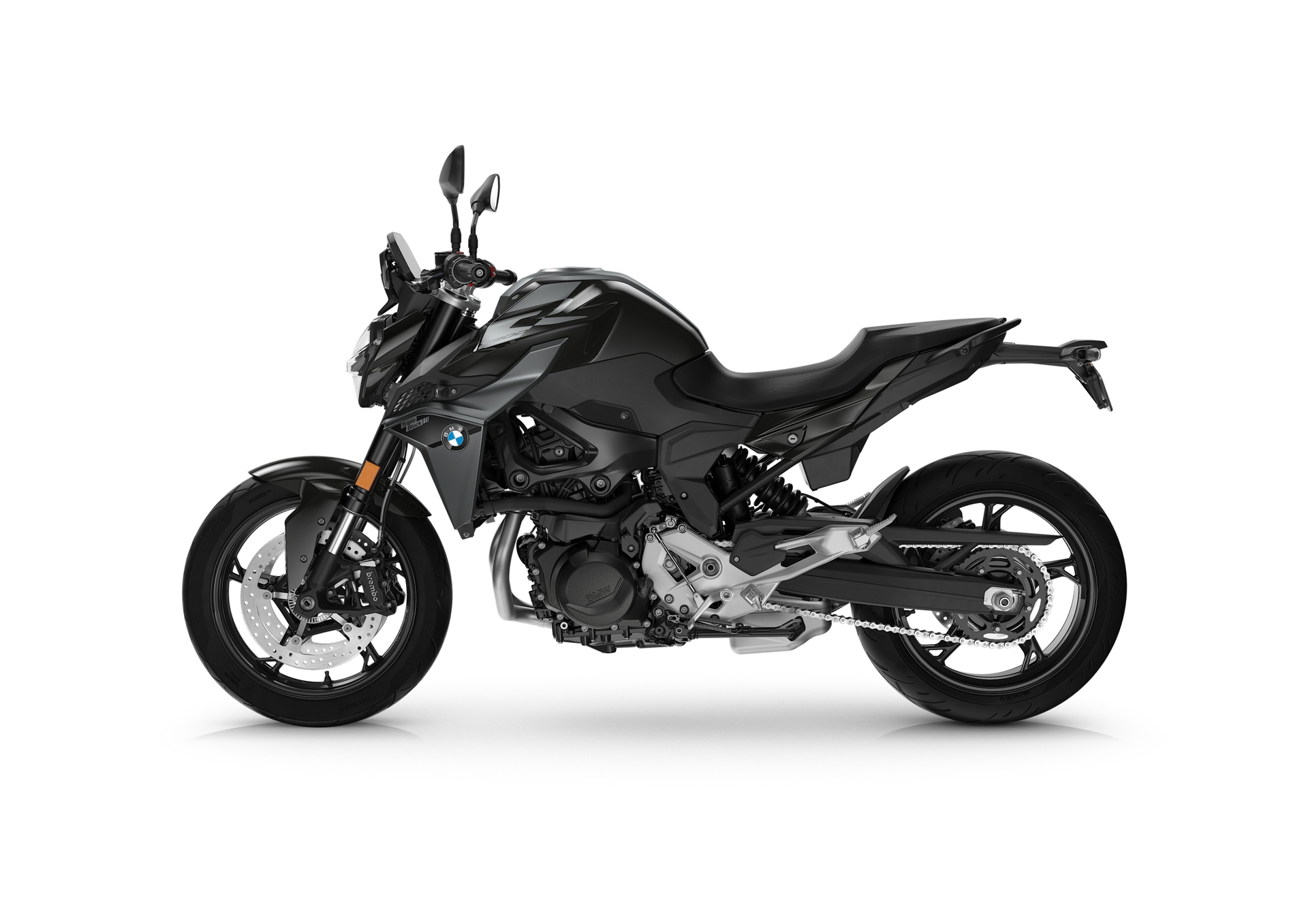 La nueva BMW F 900 R se presenta con un diseño audaz y moderno, optimizada para el placer de conducción